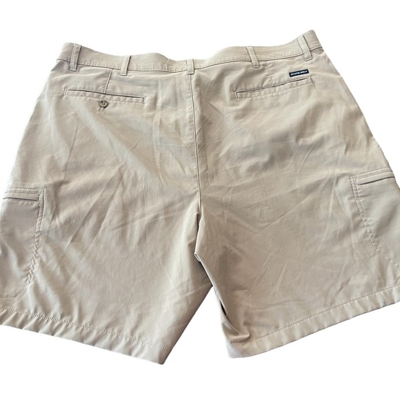 🔥⛳️Chaps golf shorts size 42 tan cargo style. Like new with stretch! - Picture 3 of 8